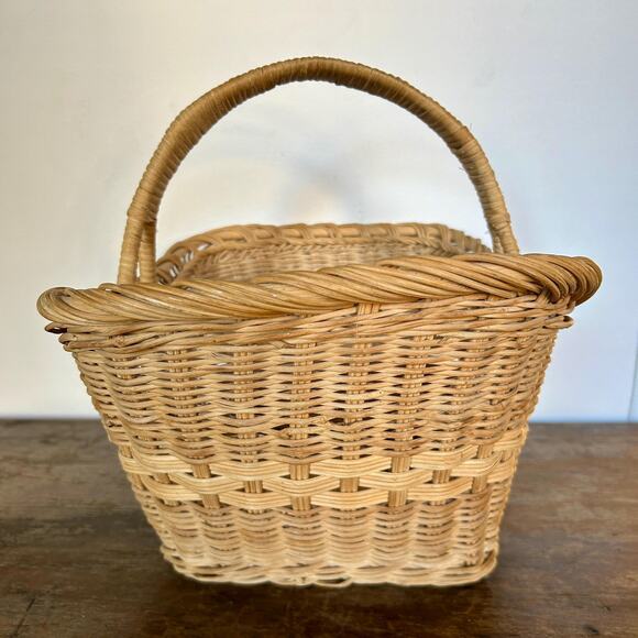 Vintage Rustic Woven Handled Basket | Cottagecore Farmhouse - Picture 4 of 7